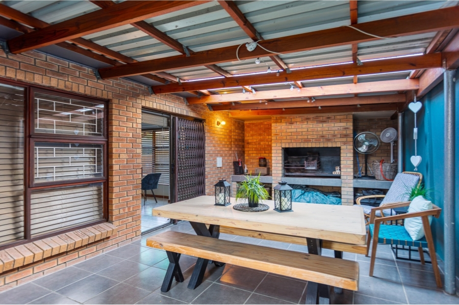 3 Bedroom Property for Sale in Brackenfell South Western Cape